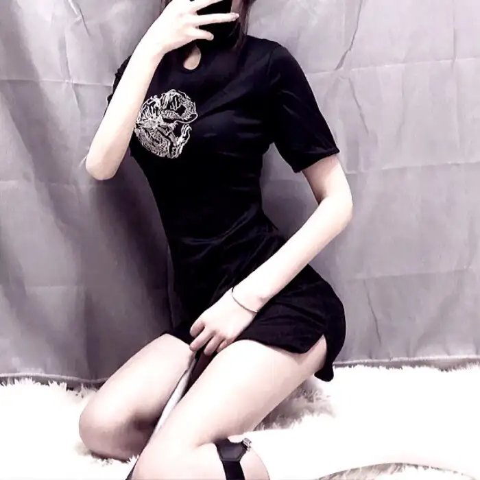 水中的女人